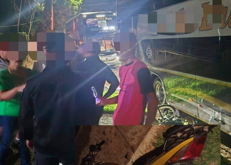 Cayeron en plena huida: abandonaron una moto robada en Brasil tras romper el vidrio de un ómnibus