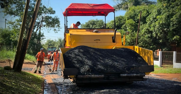 Avanzan obras de pavimentación en calle mitre