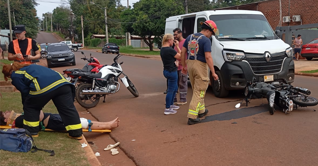 Choque entre moto y utilitario dejó un menor herido