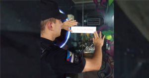 Sin papeles: La policía clausuró un bar sobre la calle Eppens