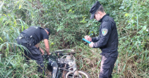 Recuperaron una moto robada que estaba oculta entre malezas en Puerto Libertad